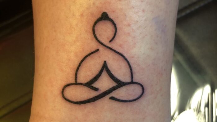De Energie Buddha - Over mij - Mijn eigen tatoeage van het logo van De Energie Buddha